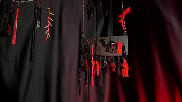 Loana_bastian_bdsm webcam