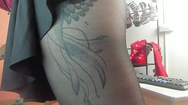 _brendamichel_ - _BrendaMichel_'s free webcam - UK Sex Cams