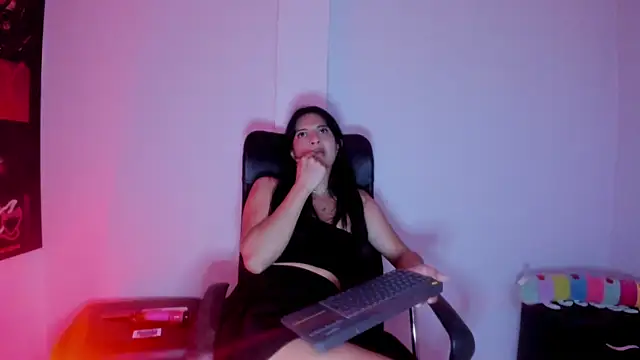 Alexa_Henao webcam