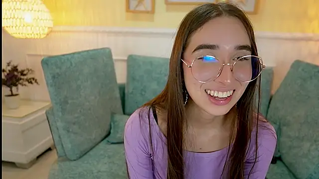 LoonaNyx webcam
