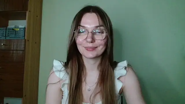 LooveELLYx webcam