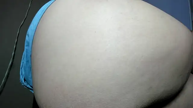 KEYRA-MILLER- webcam