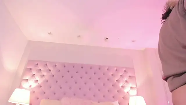 sex chatroom Lorelain Lux