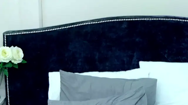 FoxyRamona webcam