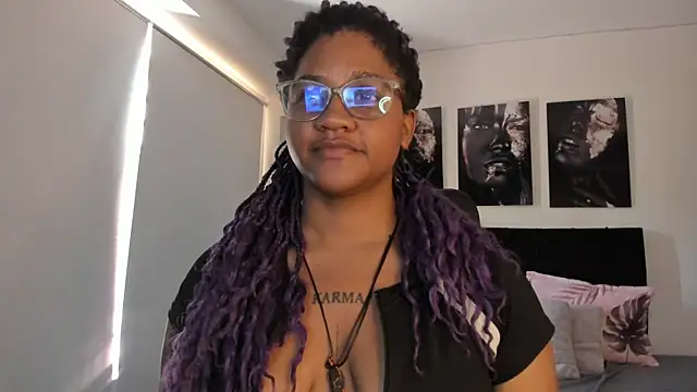 ZahraRose webcam