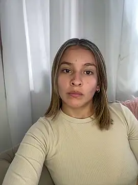 Cora_sarah webcam