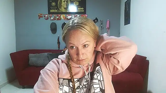 emperabigbootybigass webcam