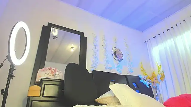 Dakotacarvajal webcam