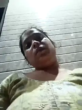Trisha_71 webcam