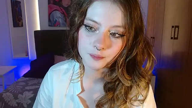 Lil_bela webcam
