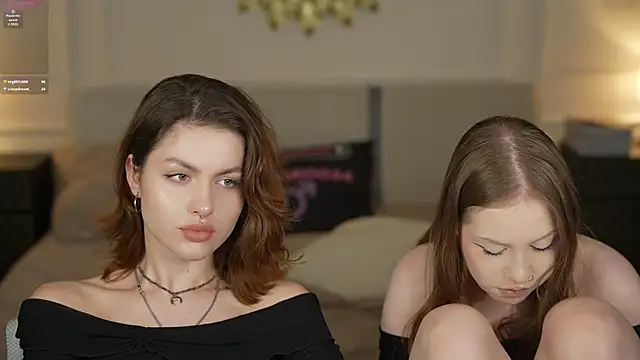 Esmie_Smile webcam