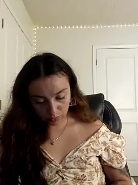 CharmingMaddie webcam
