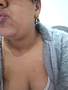 ZaidaWet webcam