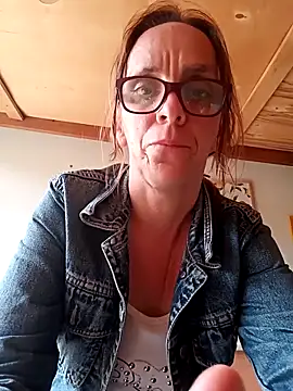 Dettybitch40 webcam