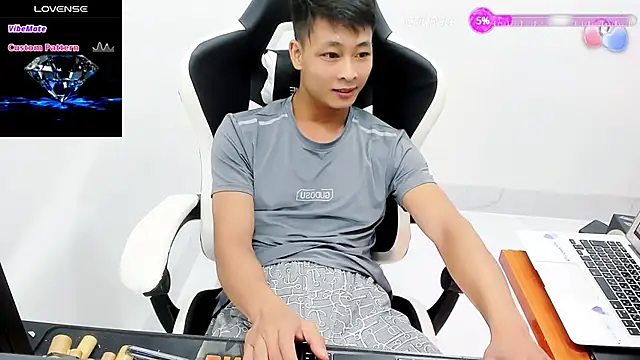 Naughty--asian webcam