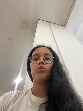 Annya-sweet webcam