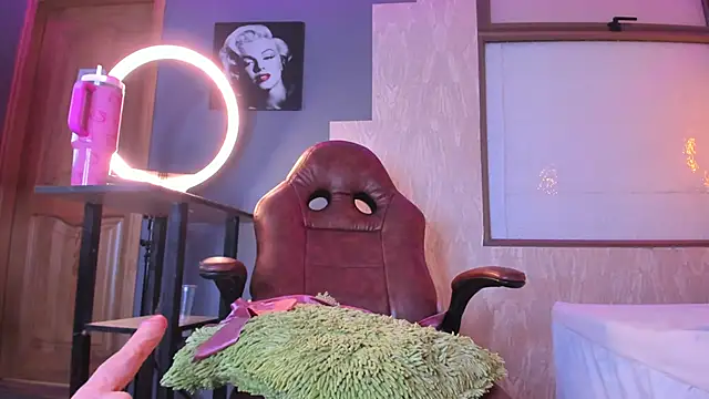 Mila_desire webcam