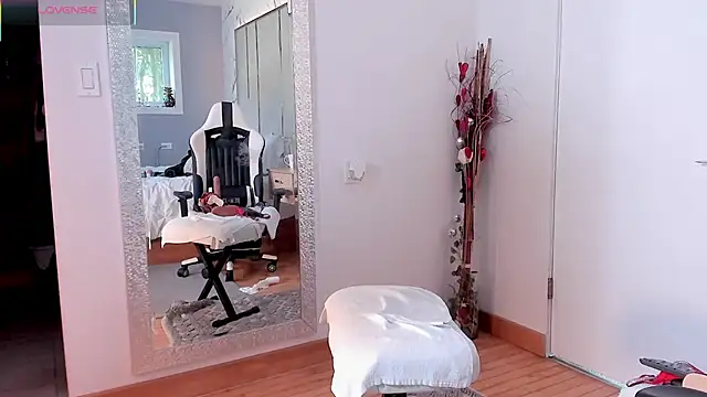 Jadeh_Williams02 webcam