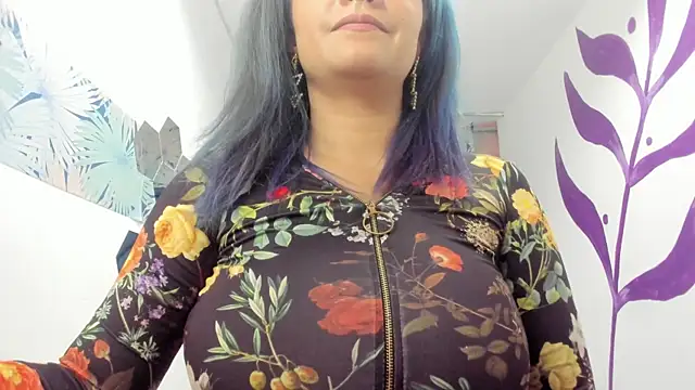 Kiara_Cruz__ webcam