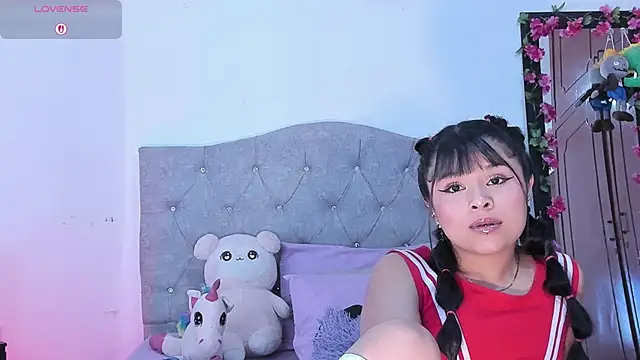 Adelle_Wood webcam