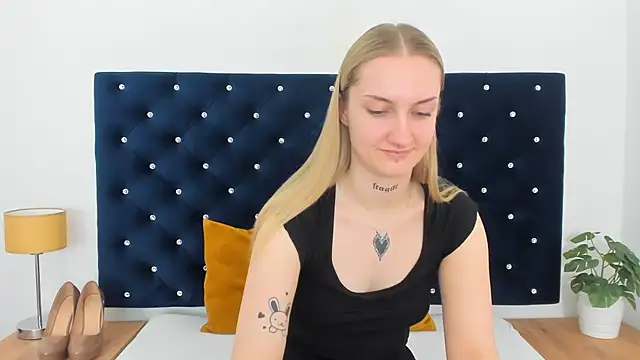 AlexaTease webcam
