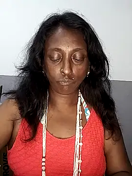 mamakarma1403 webcam
