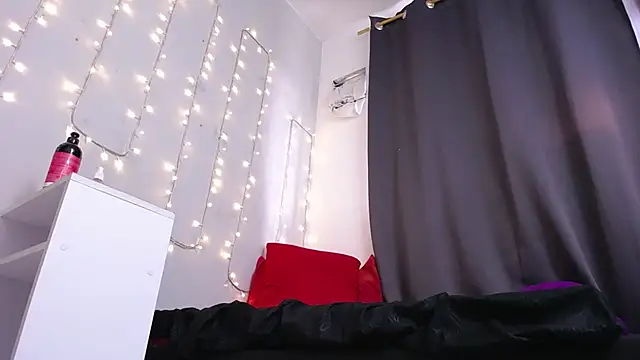 Nicol_Love0 webcam