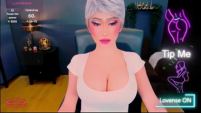 TwittyGIRL_giFTED_exotic webcam