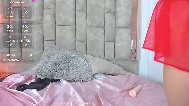 Zoe_Ivanov webcam