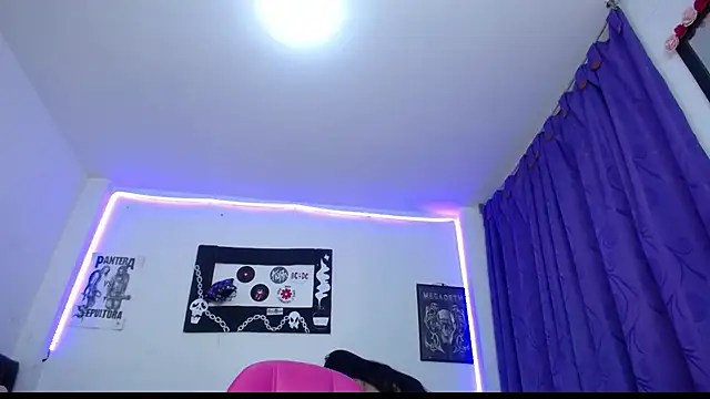 porno chatroom Pinky Violeta