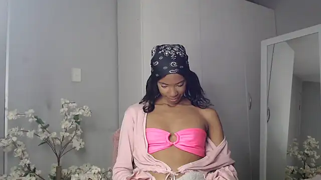 MelonyEhsani webcam