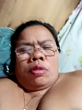 Huge_mama69 webcam