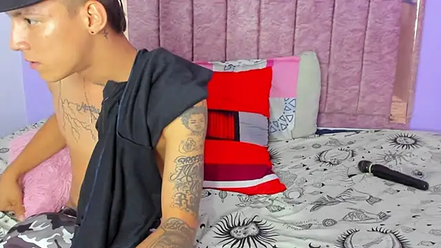 DIRTYDREAMS05 webcam
