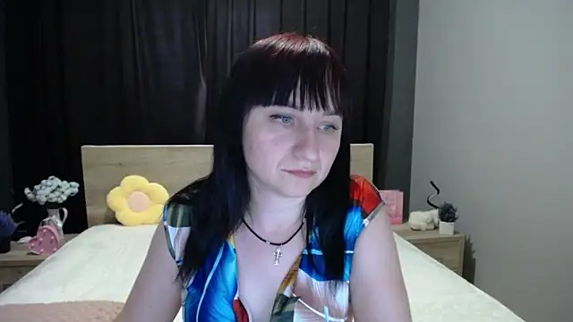 NinaFlawlees webcam