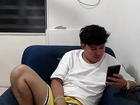tastylicious_John19 webcam