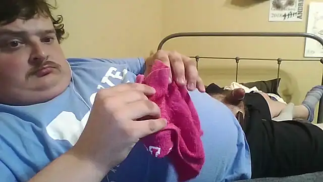 YelpedAverting webcam
