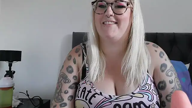 sizzling_indie36 - Sizzling_Indie36's free webcam - UK Sex Cams