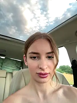 EvieEvans's Stripchat show and profile