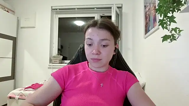WonderAngela webcam