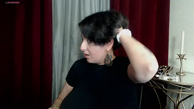 BustyAllyy webcam