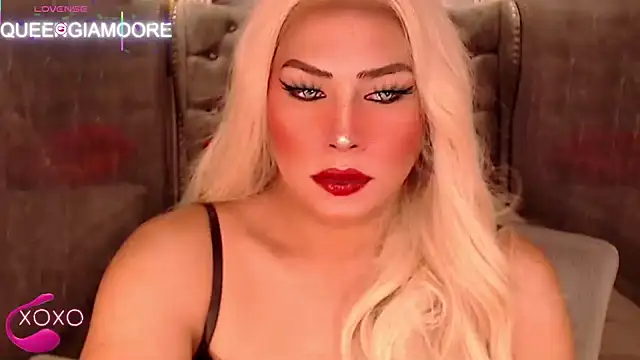 Lady_Giamoore webcam