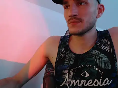 yoyoboy988 - Yoyoboy988's free webcam - UK Sex Cams