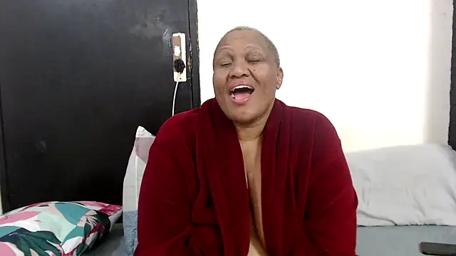 SexyBibi25 webcam