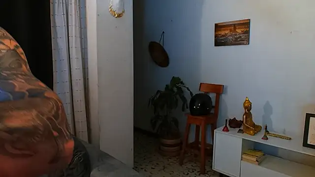 AndrewMartinez webcam