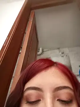 lixxyee__ webcam