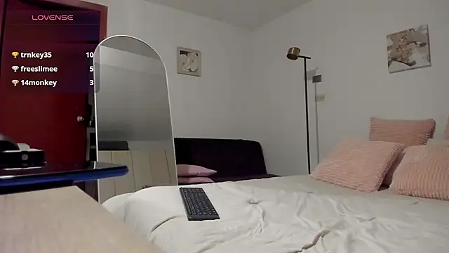Andrewine89 webcam