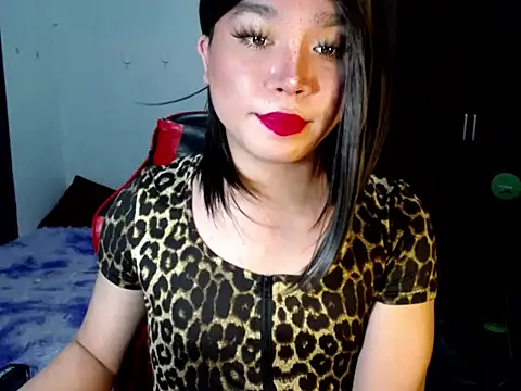 Urassiansweetcummer webcam