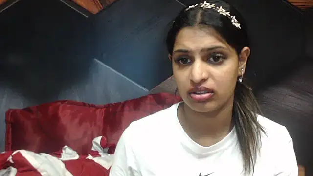 PlayfullPandora webcam