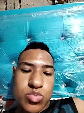 Alyfer23 webcam