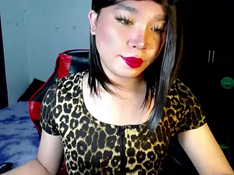 Urassiansweetcummer webcam